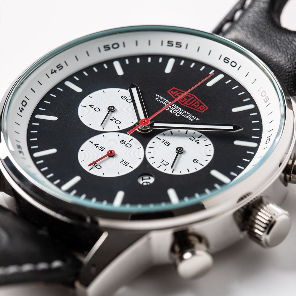 Jaguar Heritage Watch image number null