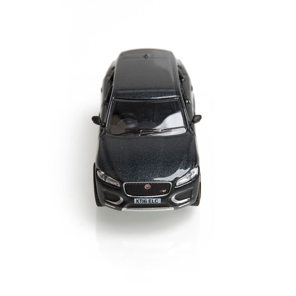 F-Pace 1:76 Scale Model image number null